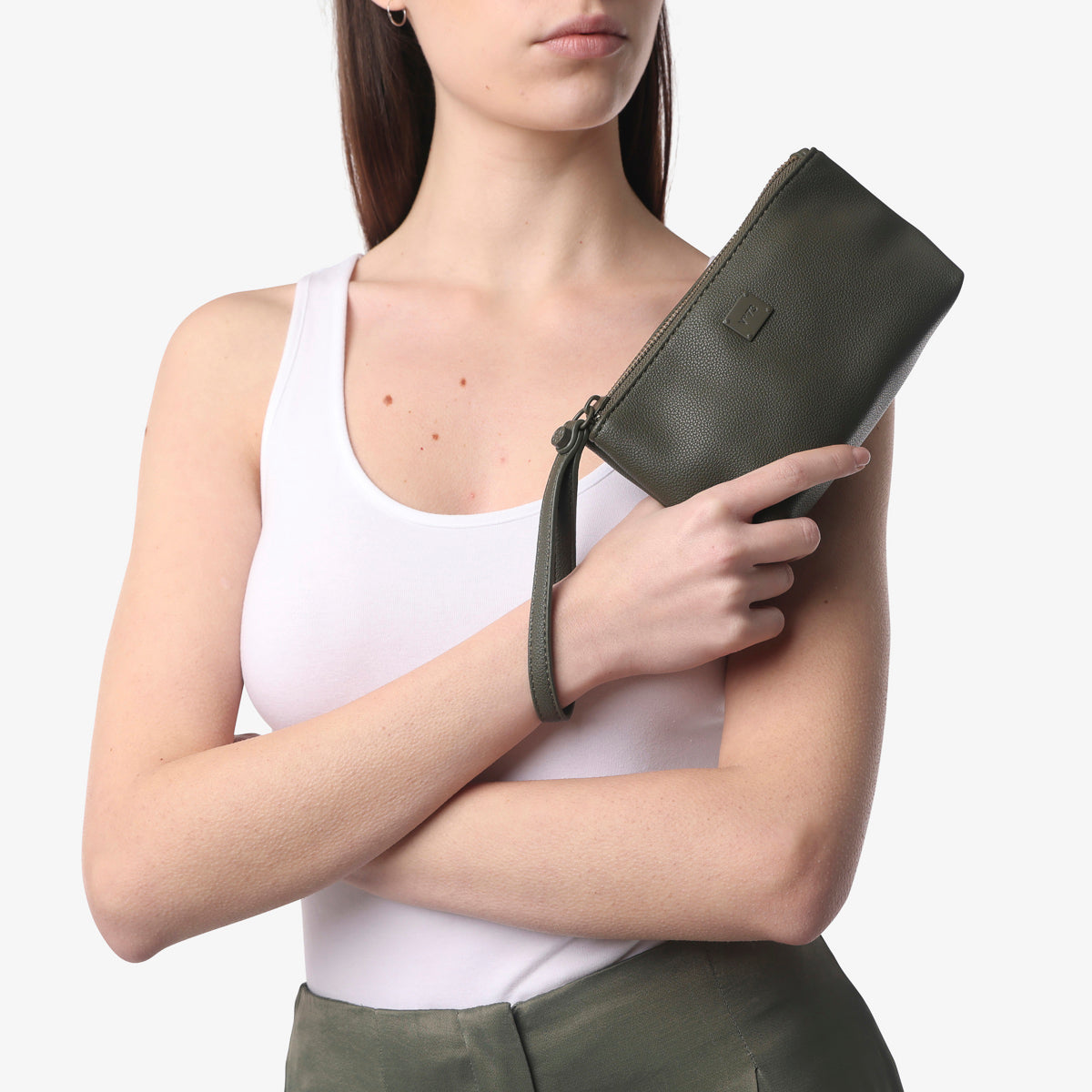 2cf8f83b1d1294098cd81e10bf3a4b5e_VERDE_MILITARE_73BE6AX414_28_155