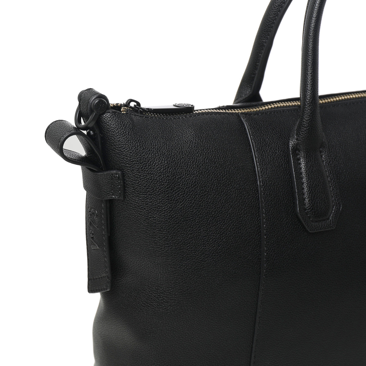 f64995525916e1291ea37f9b68a60166_NERO_73BS6AX01_79_001