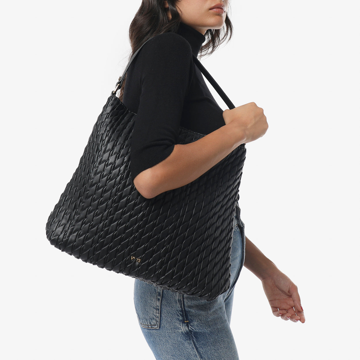 f64995525916e1291ea37f9b68a60166_NERO_73BS6LW02_21_001