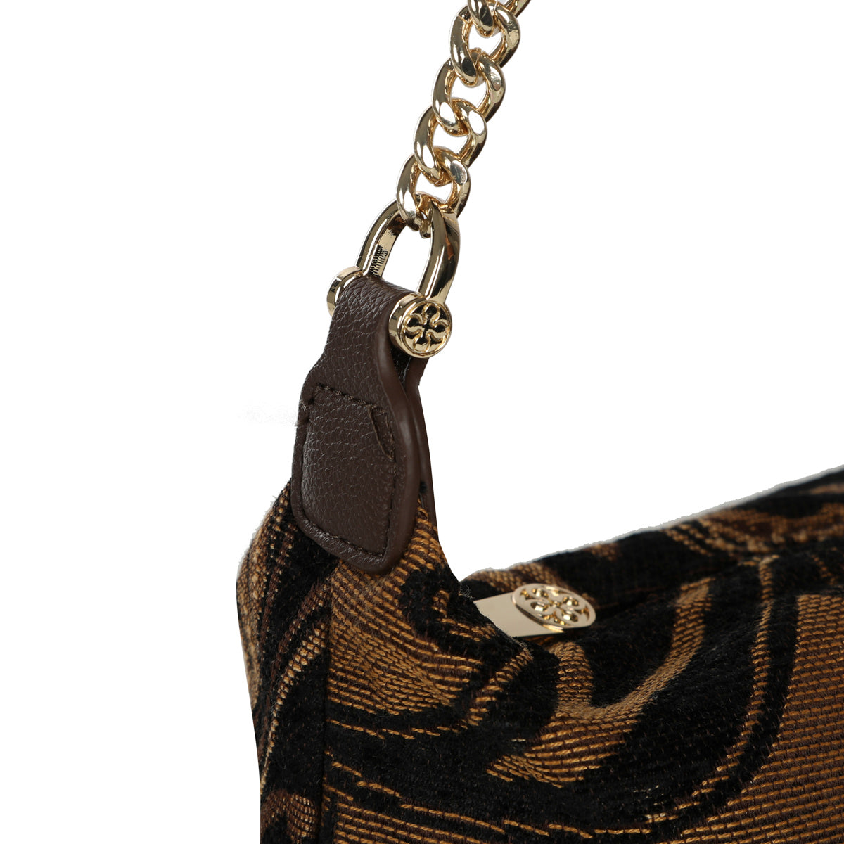 f64995525916e1291ea37f9b68a60166_NERO_73BS6O903_7_395