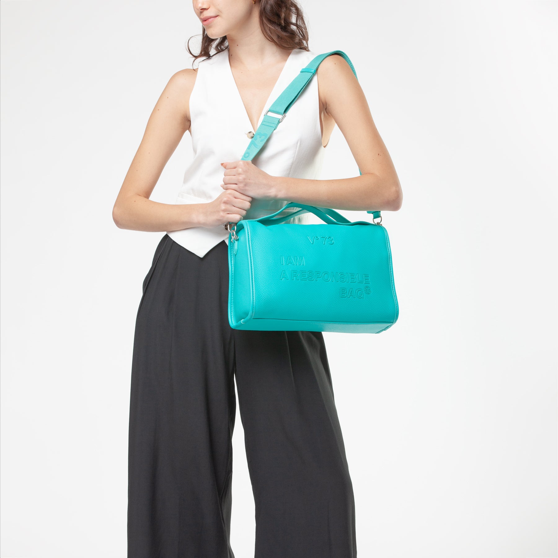 c57b8e9ffb37b1384e9299cd12886fdb_VERDE_73BS8F307_26_277