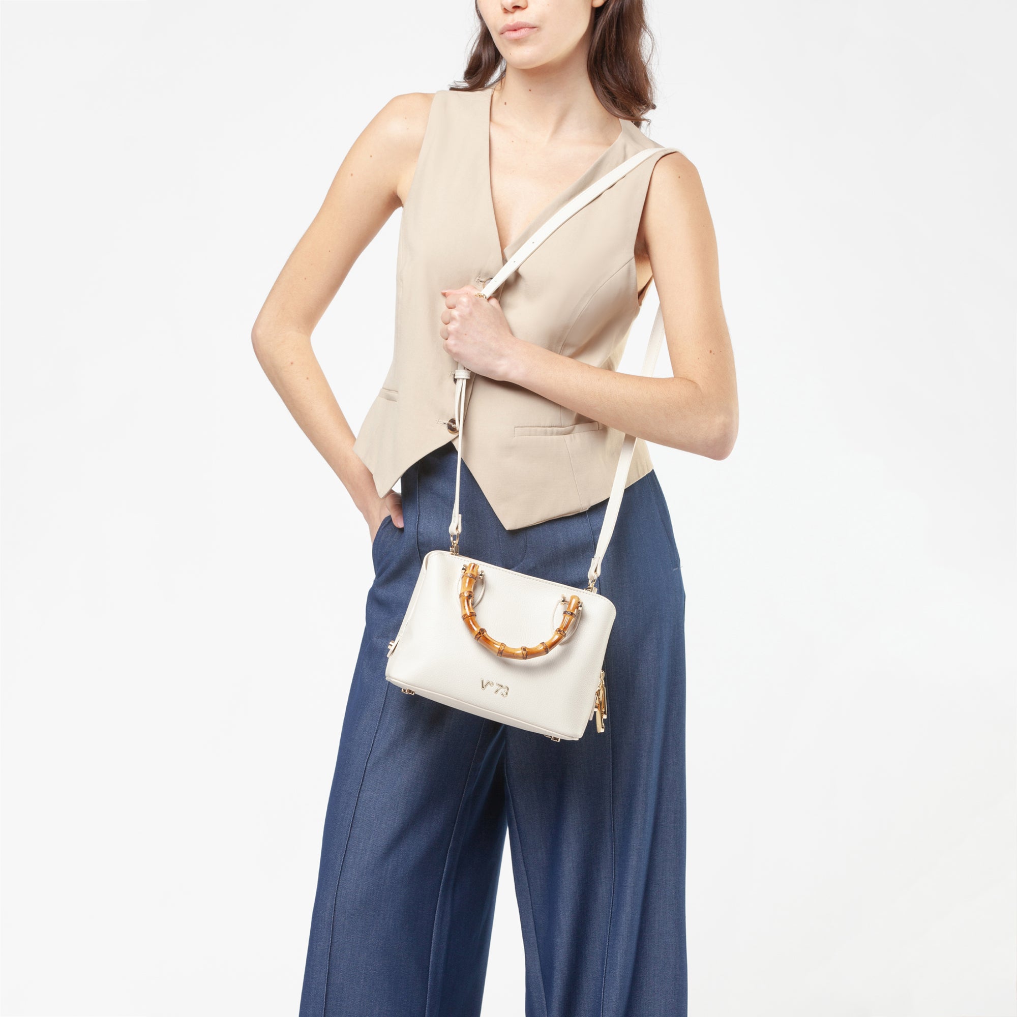 599ad3c10eb73c8347edf45ebf30f59e_OFF_WHITE_73BS8VT02_30_328