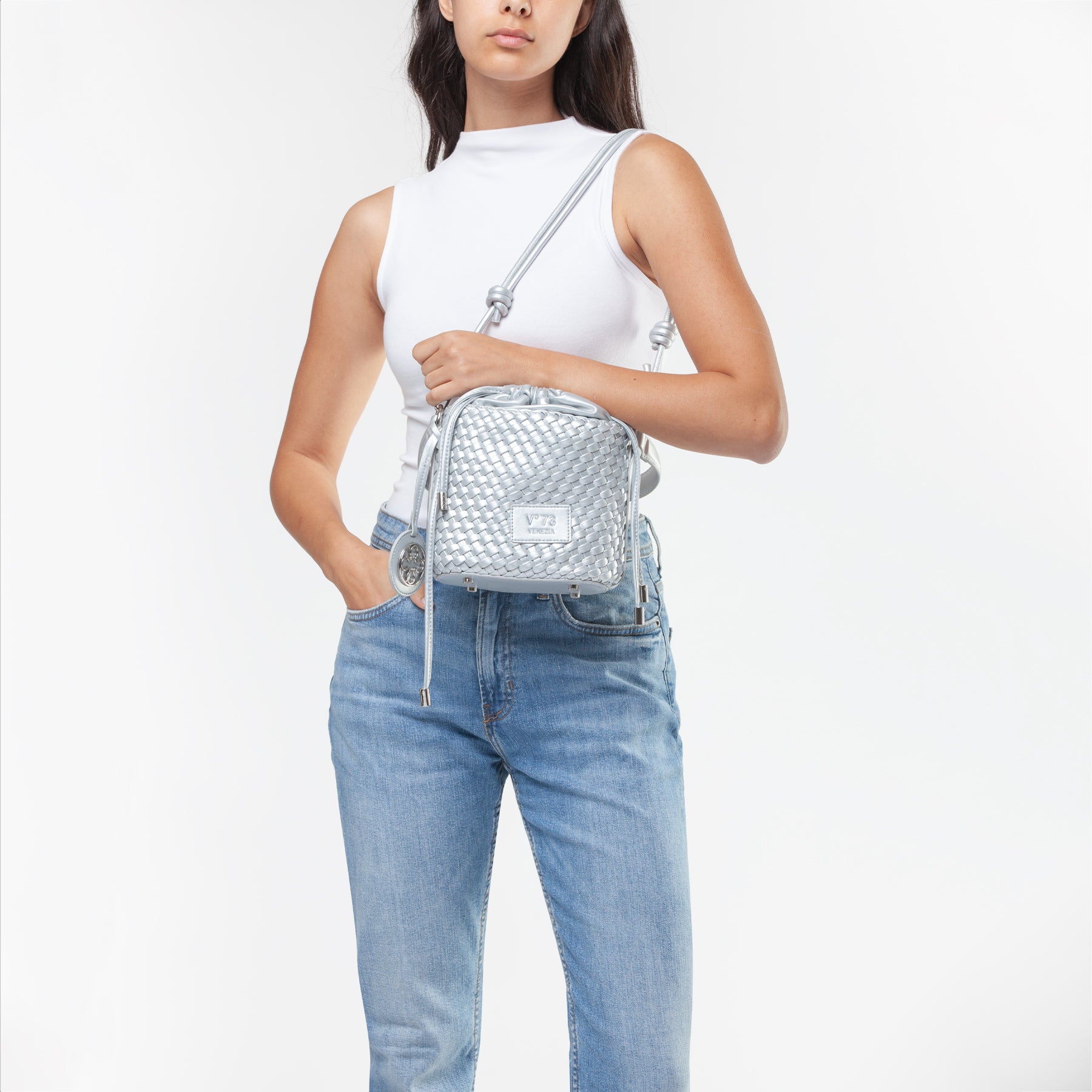 a8bff3e55b6e4622f33043f2069368b6_ARGENTO_73BS8VU04_19_040