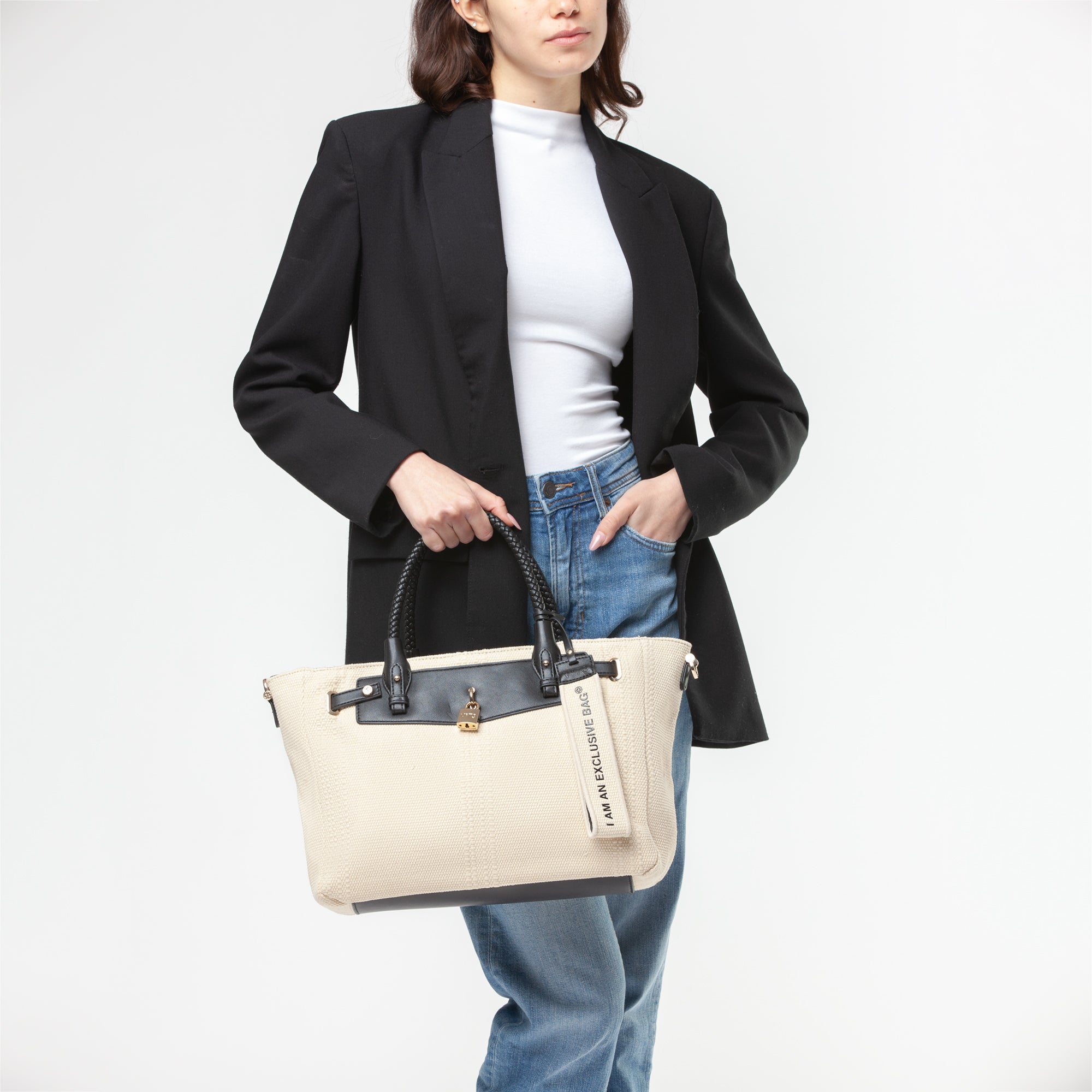 f64995525916e1291ea37f9b68a60166_NERO_73BS8VY01_21_H01