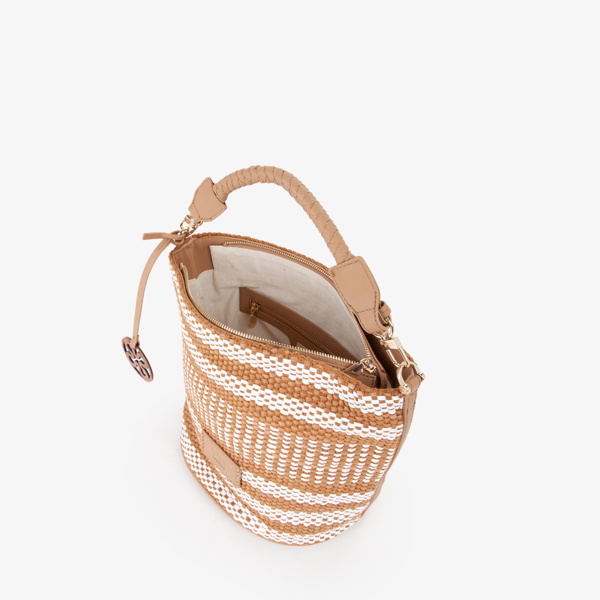 c51ed19e688600e85aa6264308708592_CUOIO_73BS8ZL03_17_P51