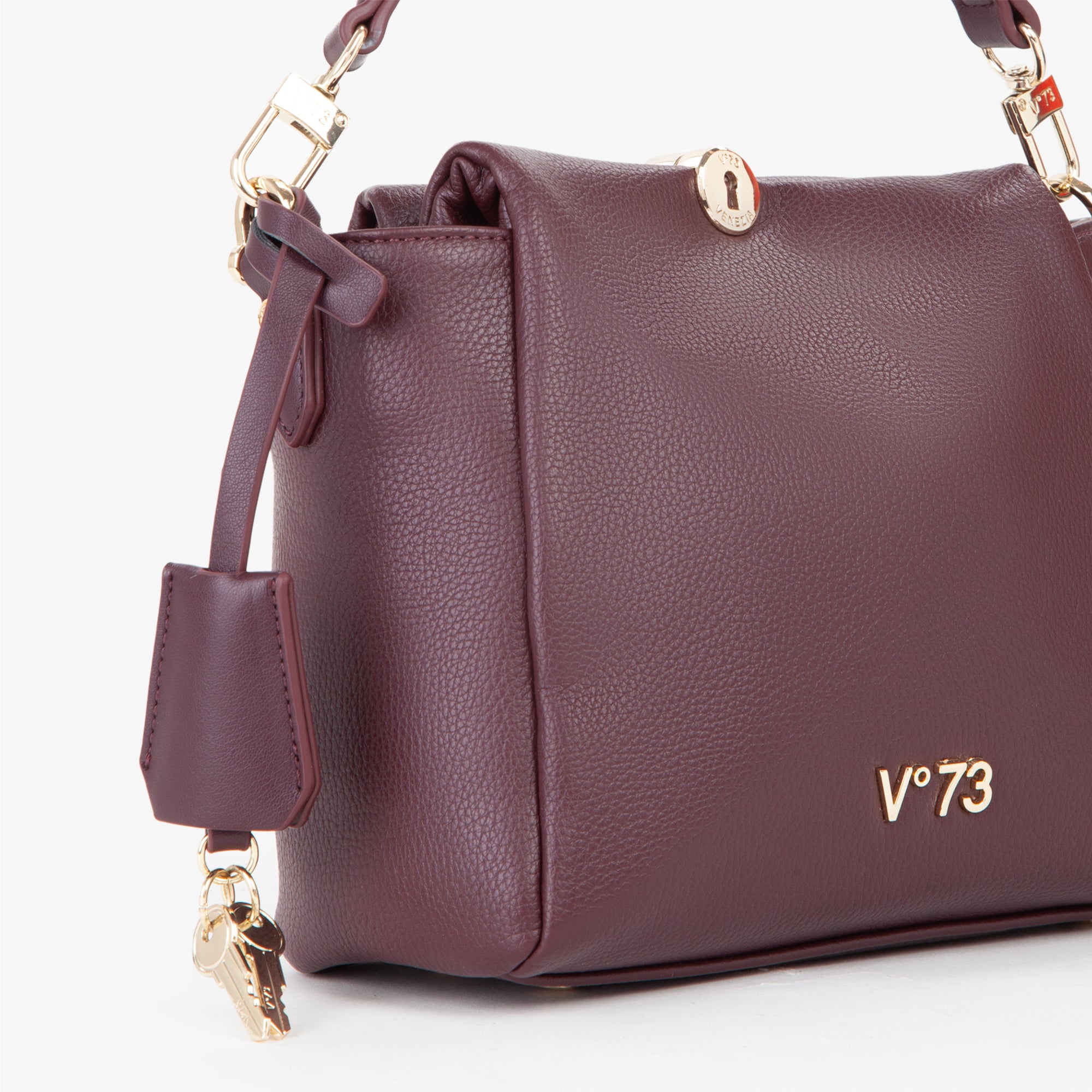 ab5cdebef46bab927308b2a228d5e34b_BORDEAUX_73BS9D104_28_069