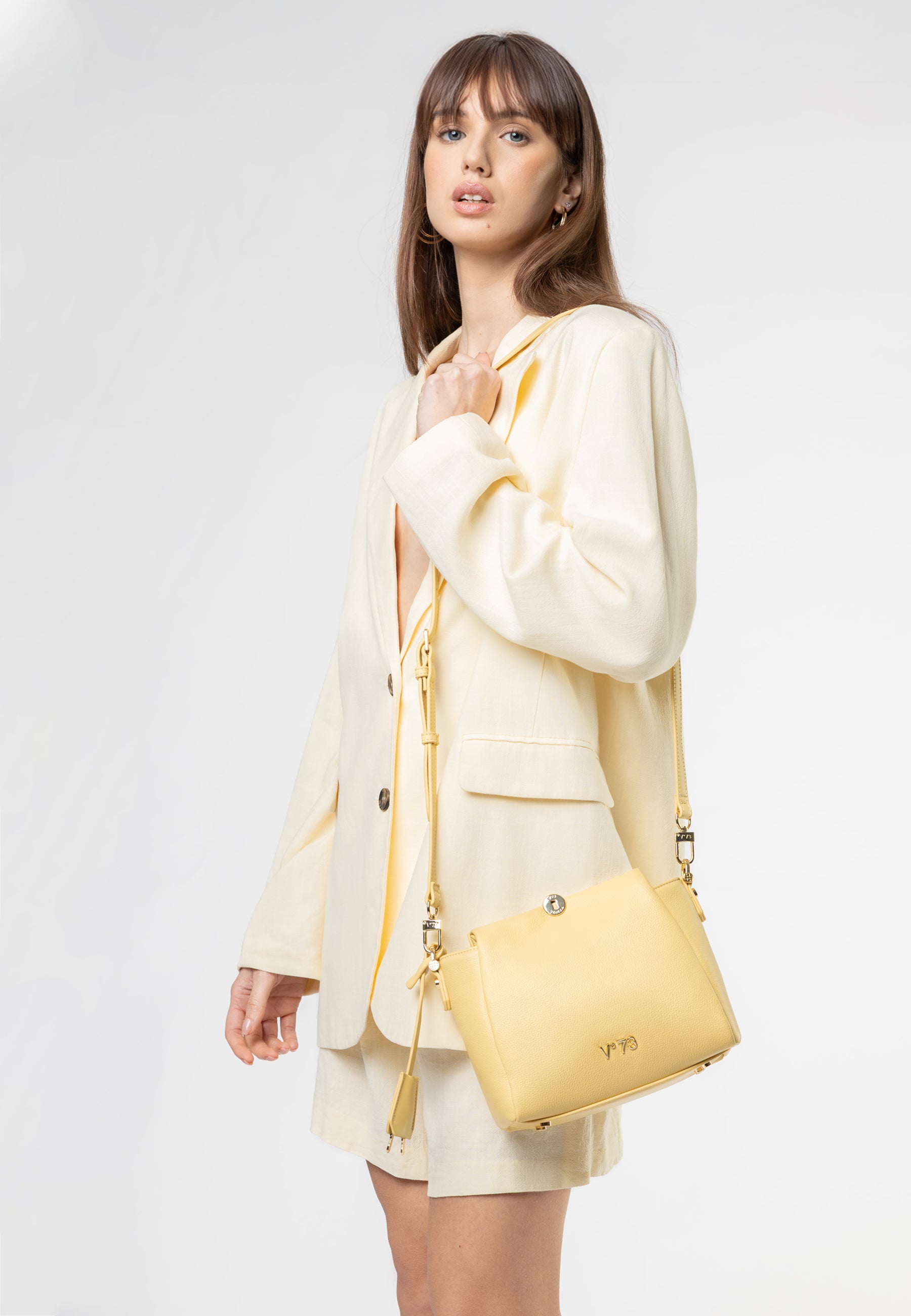 0be94228a5f7d85bfe4ef3130f7c9eb8_GIALLO_73BS9D104_77_U74