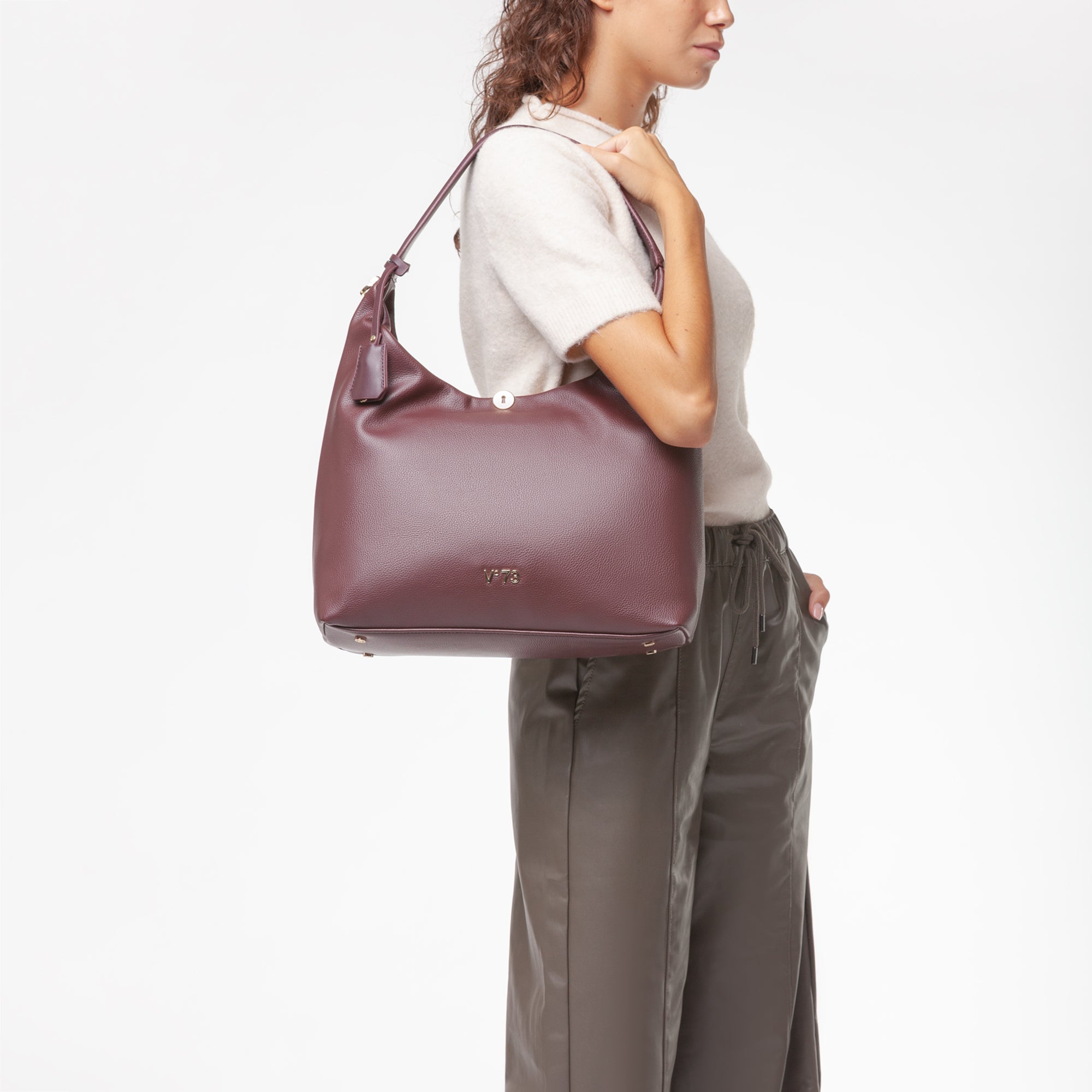 ab5cdebef46bab927308b2a228d5e34b_BORDEAUX_73BS9D105_50_069