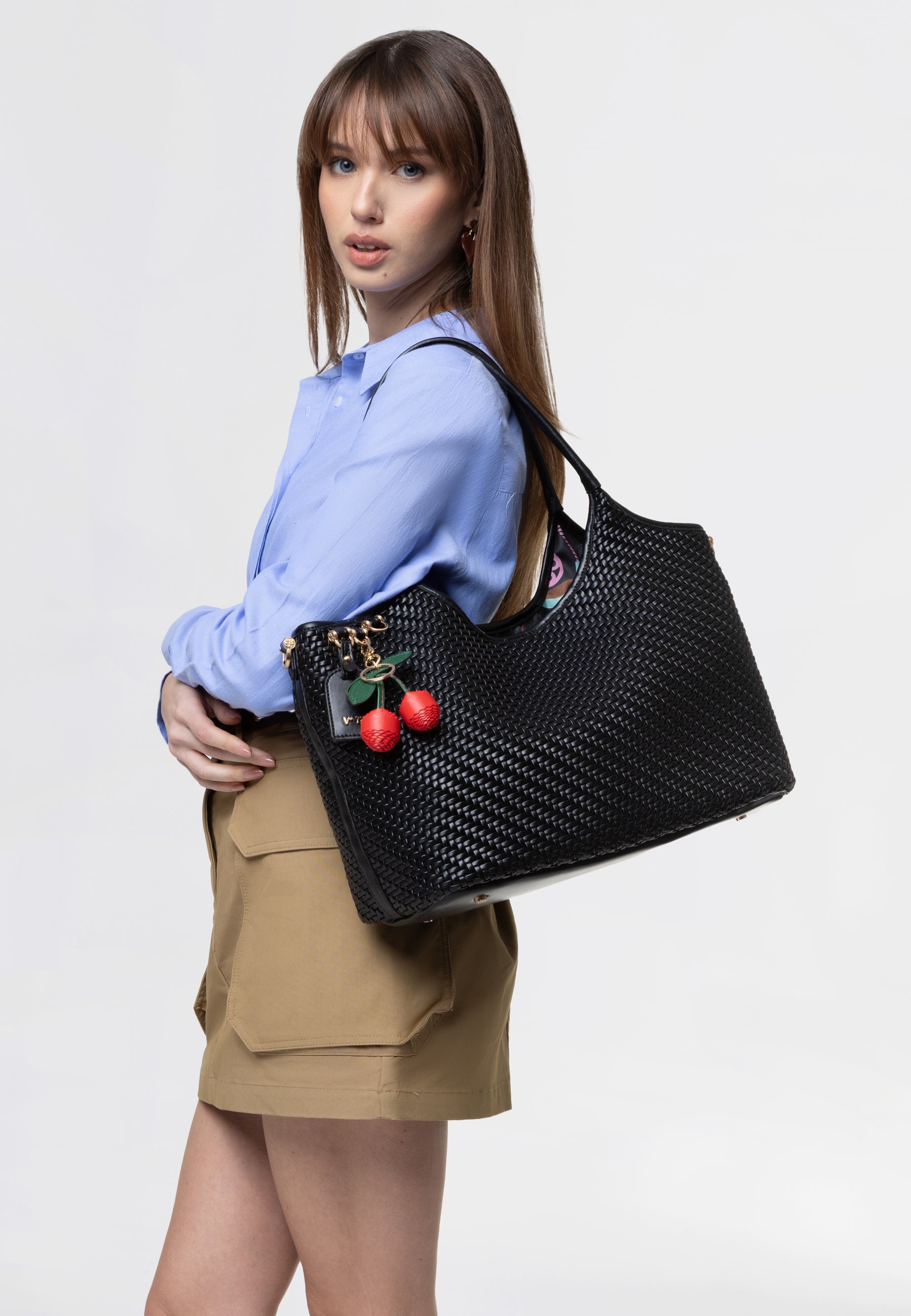 f64995525916e1291ea37f9b68a60166_NERO_73BS9O601_17_001