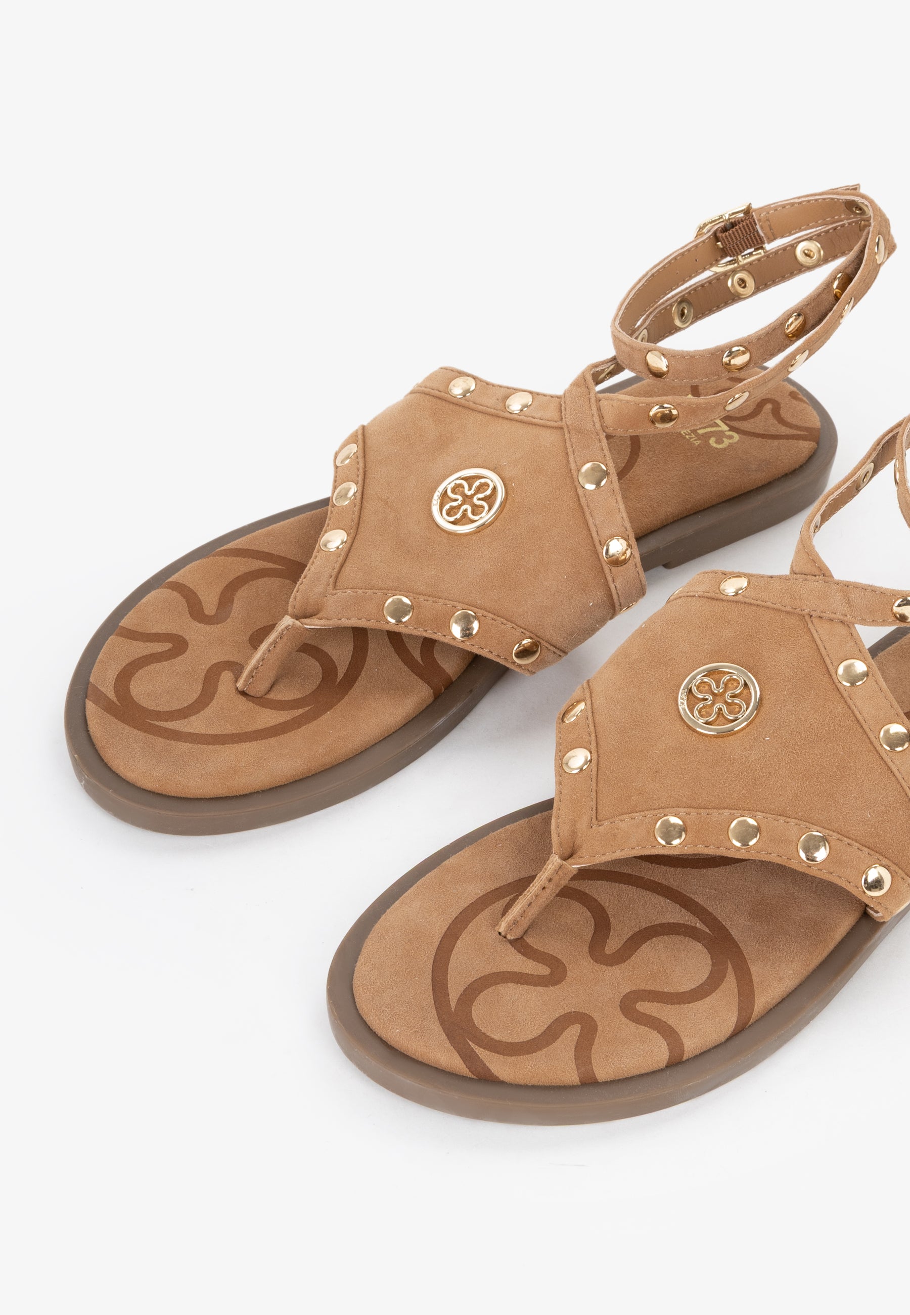 c51ed19e688600e85aa6264308708592_CUOIO_73CZ9YQ01CAM_4_089