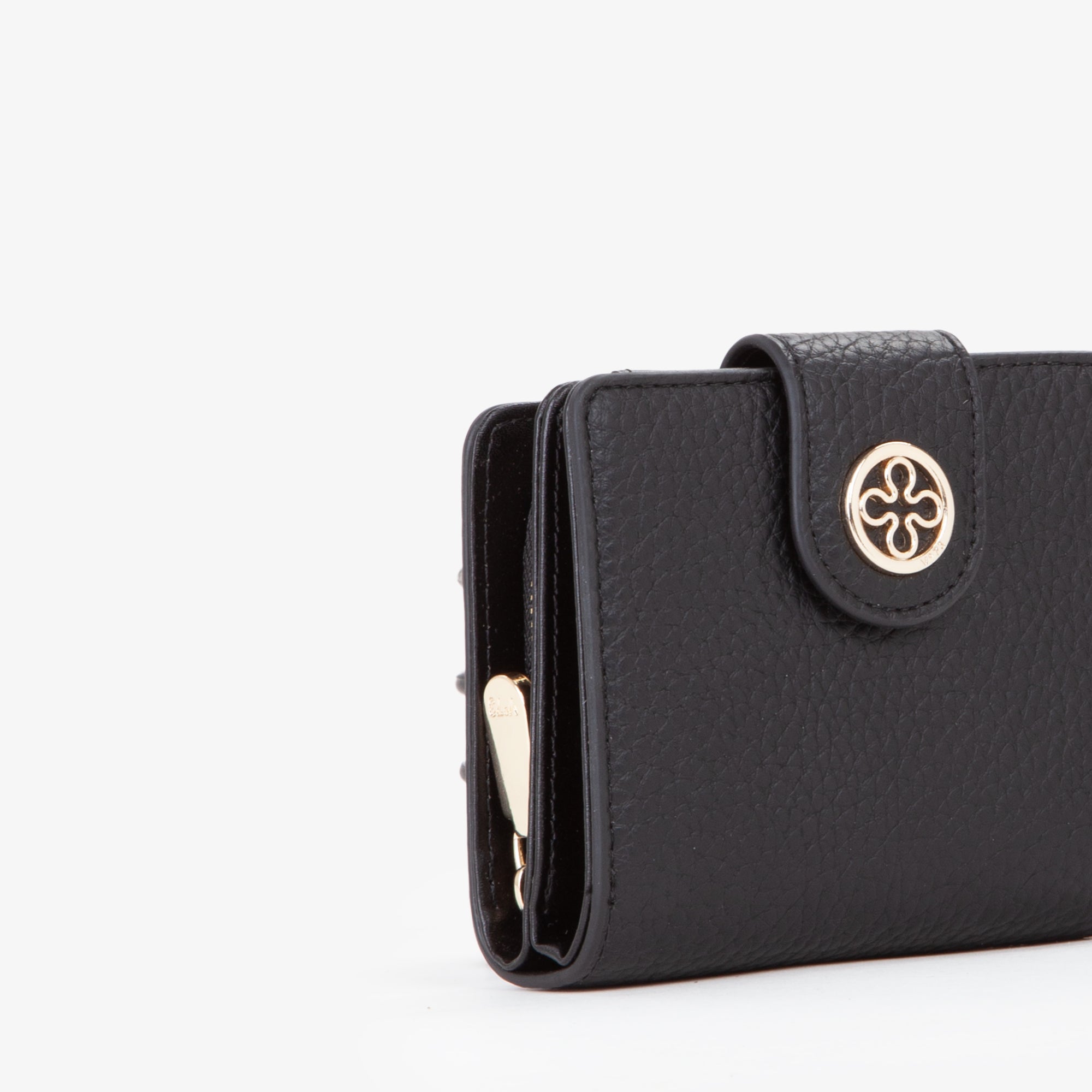 f64995525916e1291ea37f9b68a60166_NERO_73PS9ER215_6_001