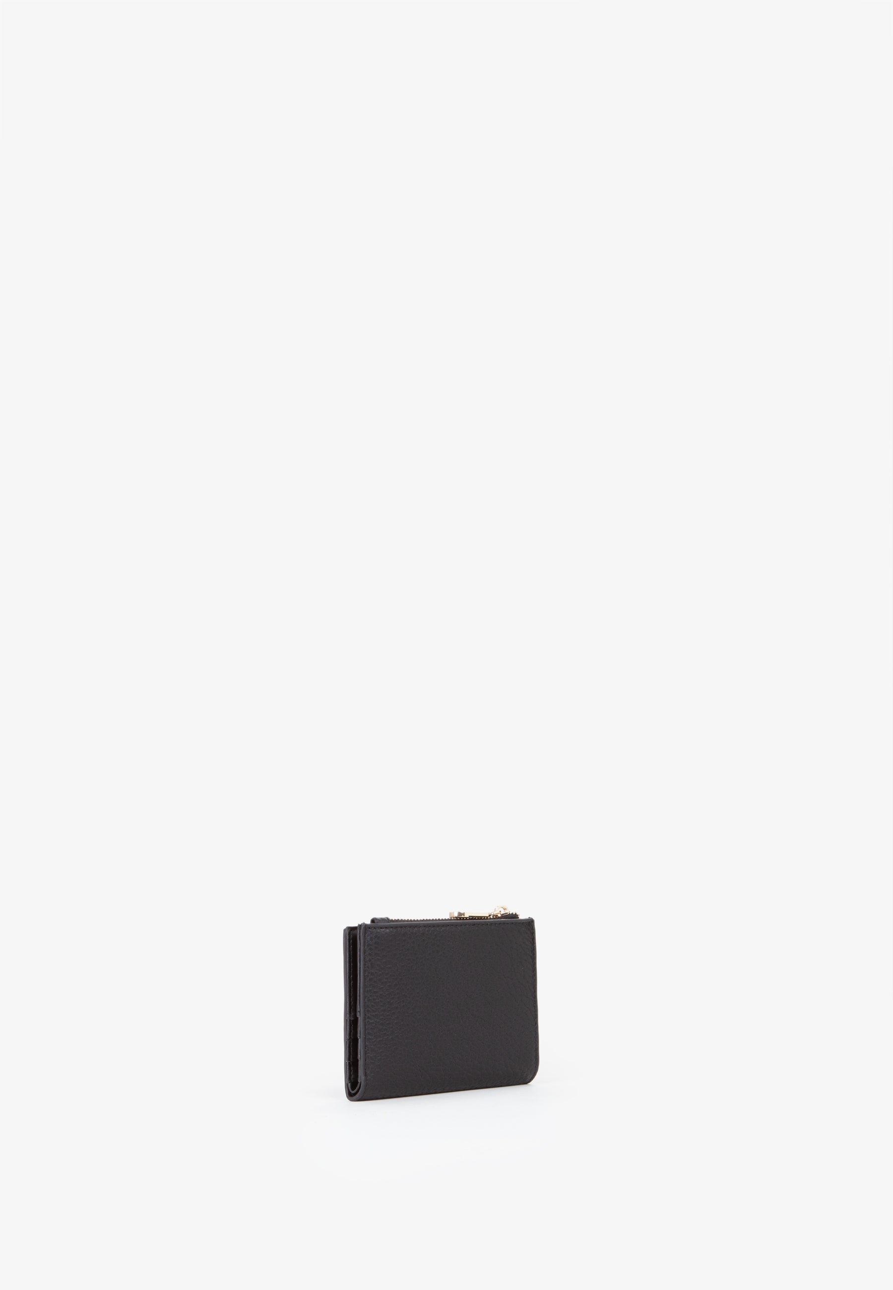 f64995525916e1291ea37f9b68a60166_NERO_73PS9ER258_40_001