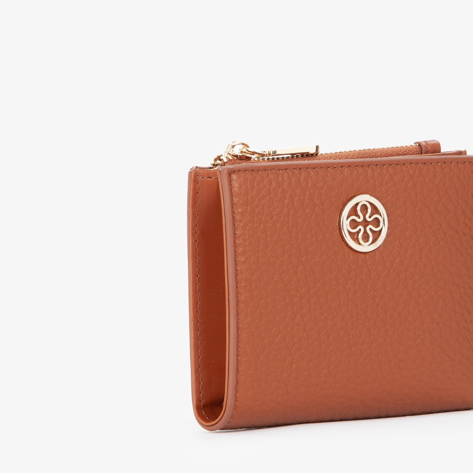 c51ed19e688600e85aa6264308708592_CUOIO_73PS9ER258_9_089