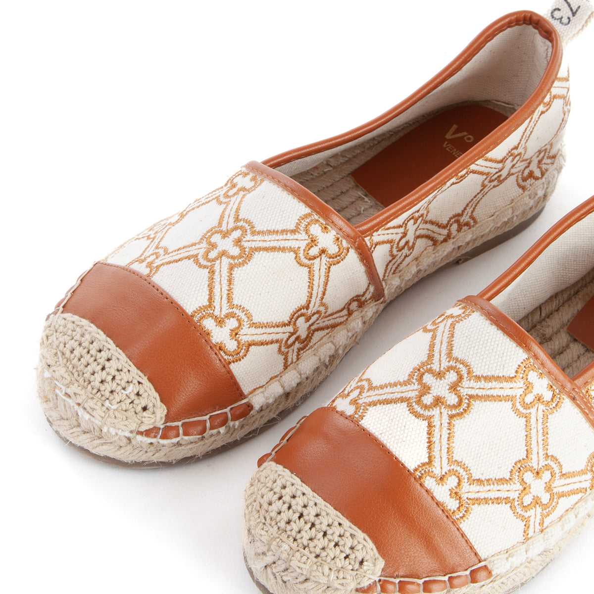 c51ed19e688600e85aa6264308708592_CUOIO_73SC7TU01CAN_8_F29