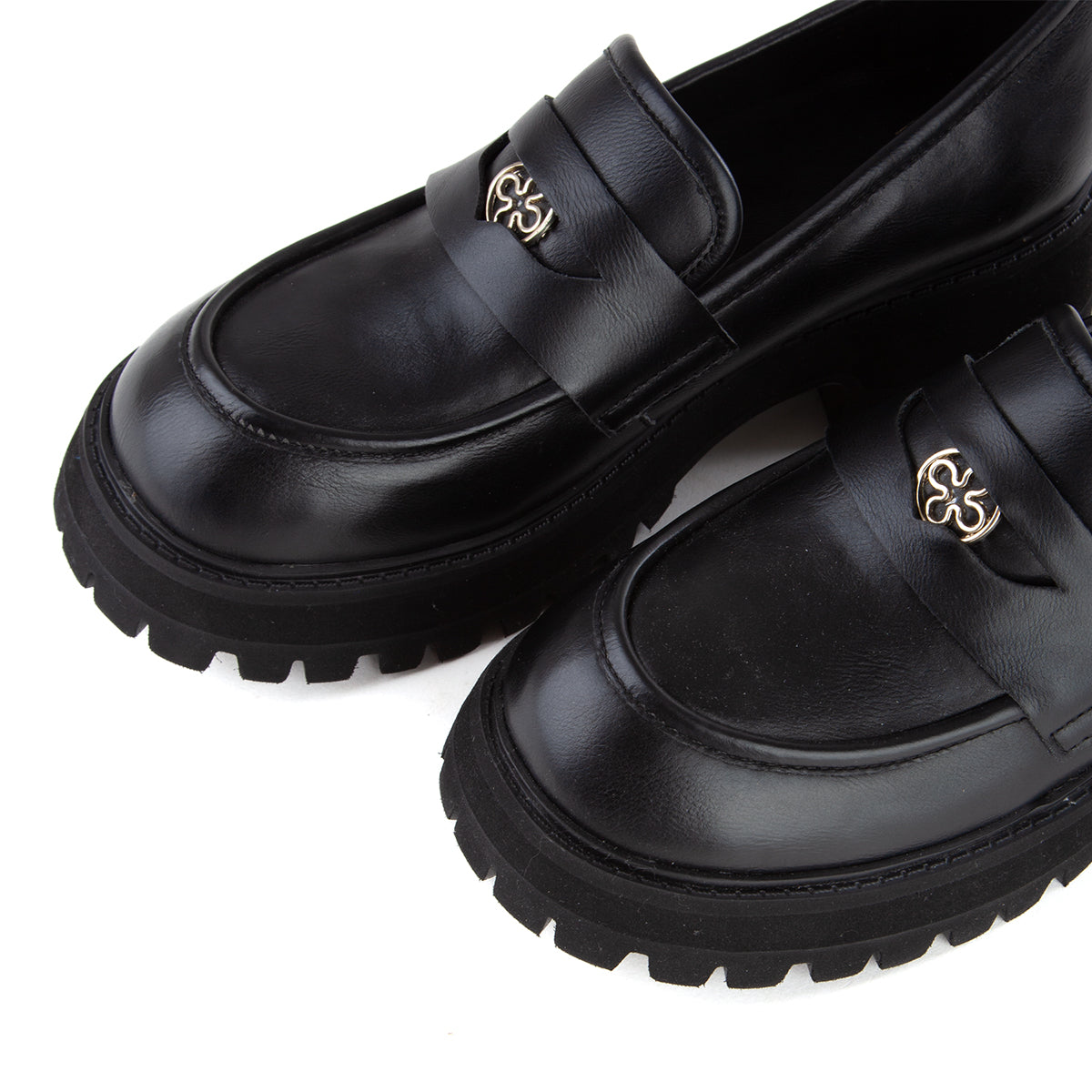 RAJA Moccasins