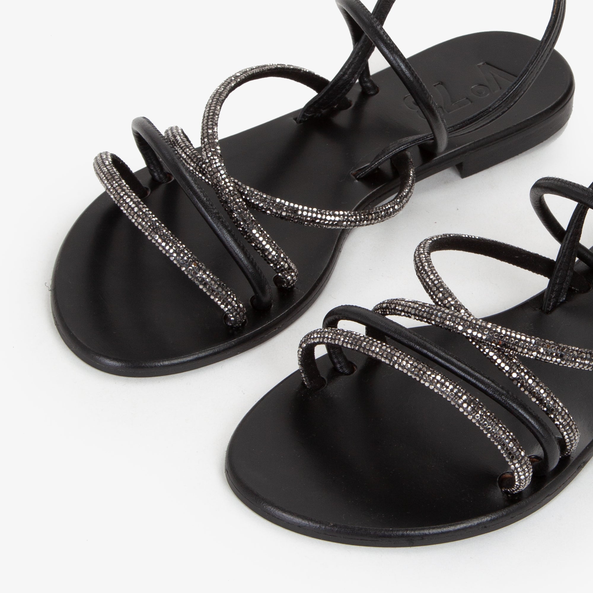 f64995525916e1291ea37f9b68a60166_NERO_73SC8V502STR_19_001