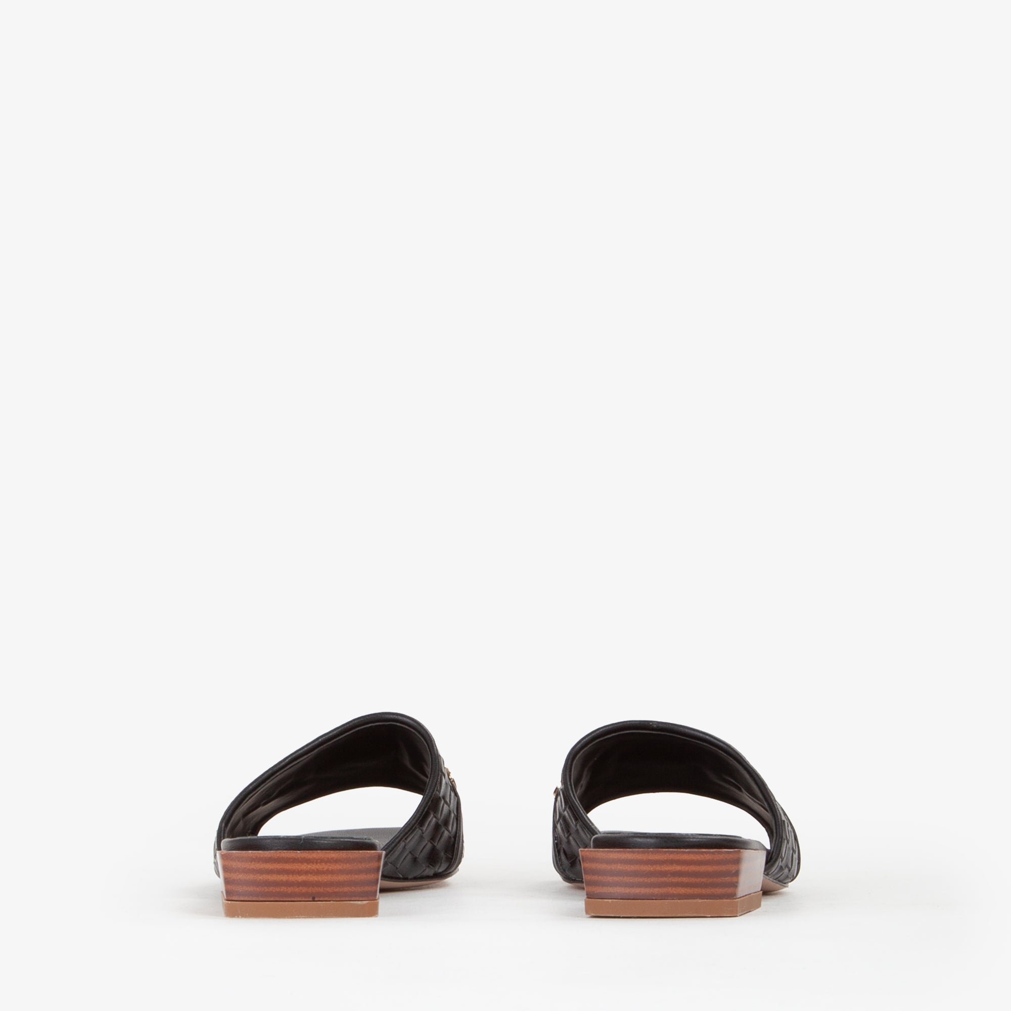 f64995525916e1291ea37f9b68a60166_NERO_73SC8VA01INT_21_001