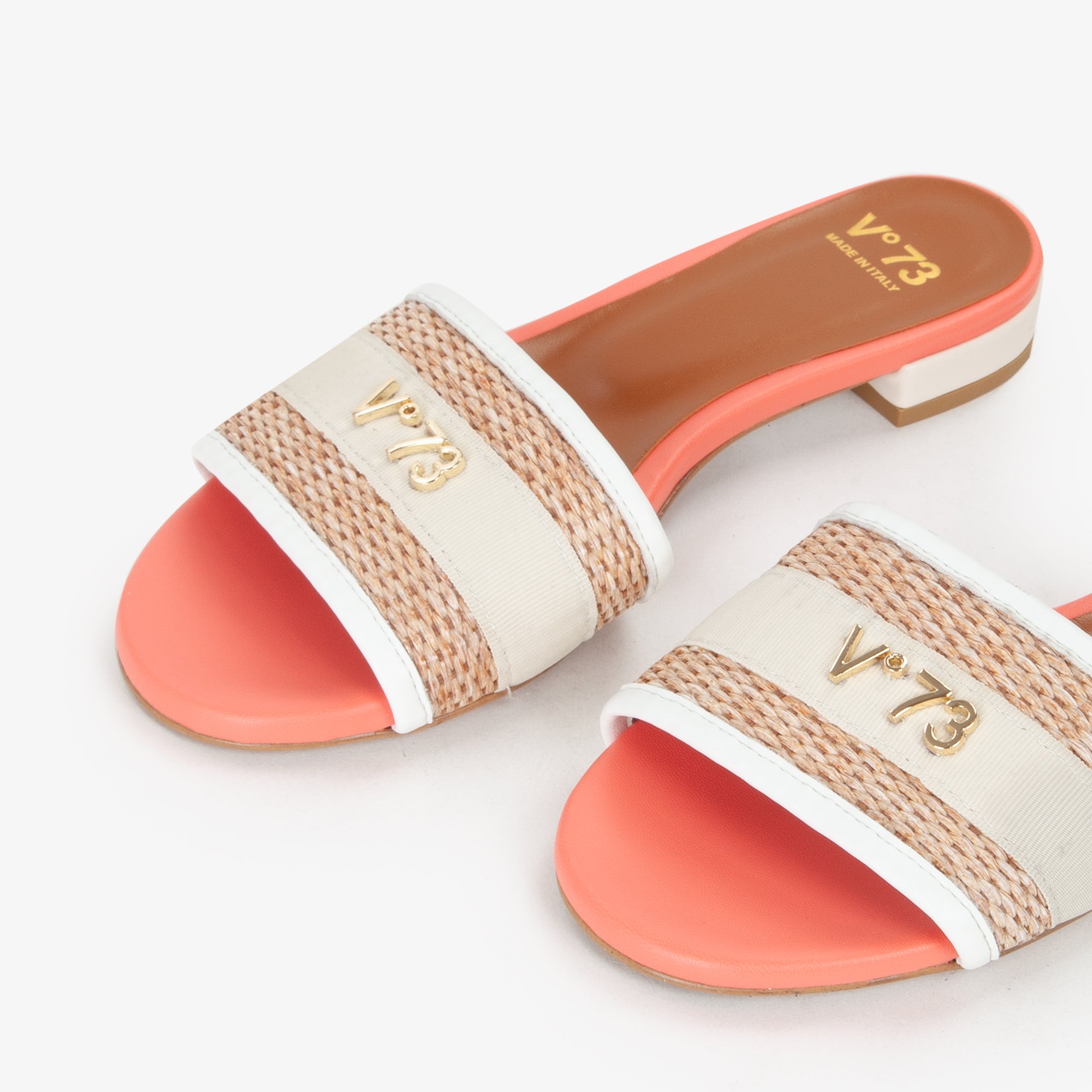 JANETTE Slide
