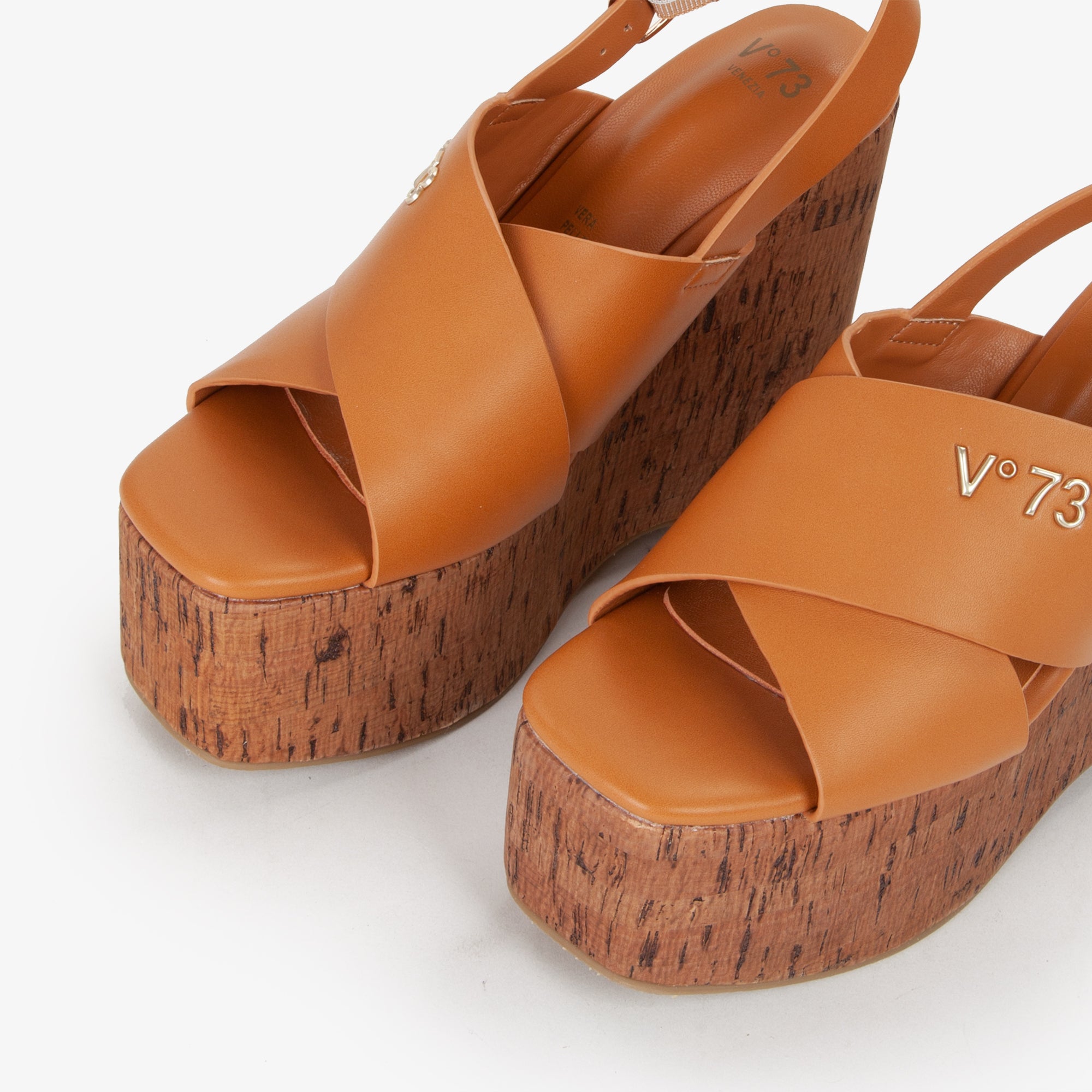 Cinta KORNELIA WEDGE