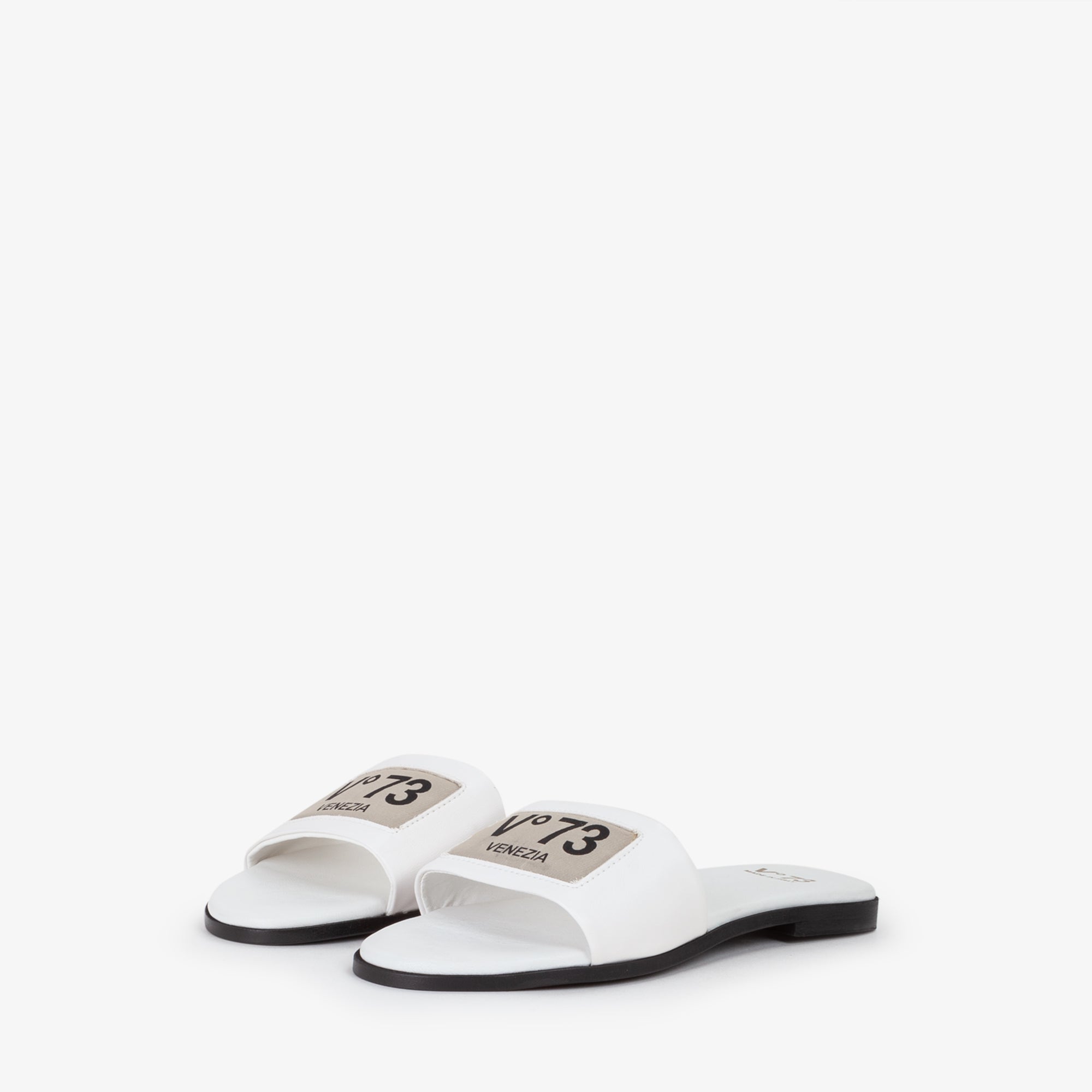 AMY SHOES Slippers