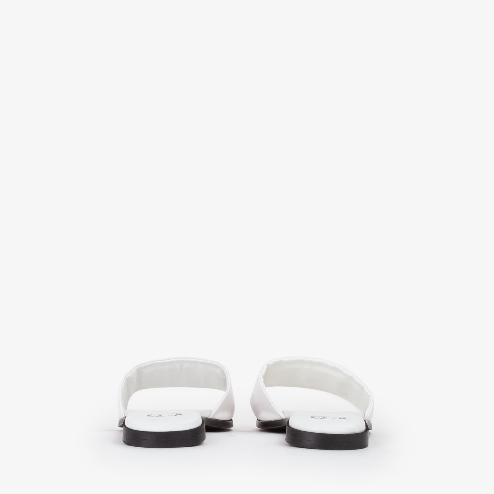AMY SHOES Slippers