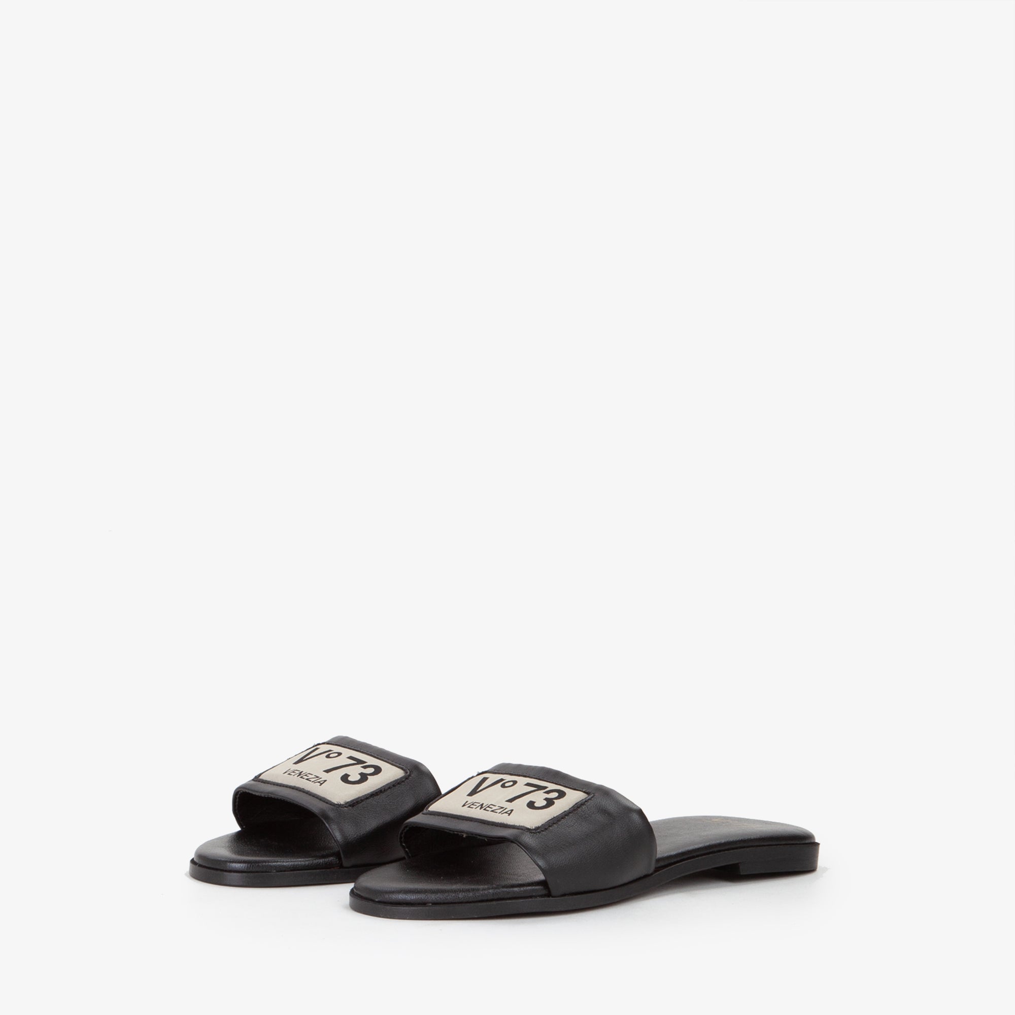 AMY SHOES Slippers
