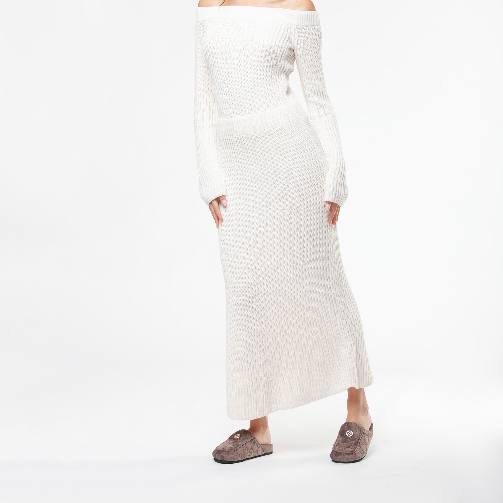 decbff23ce0b2a73e2a539e837752376_MARRONE_73SC9FU01VEL_10_259