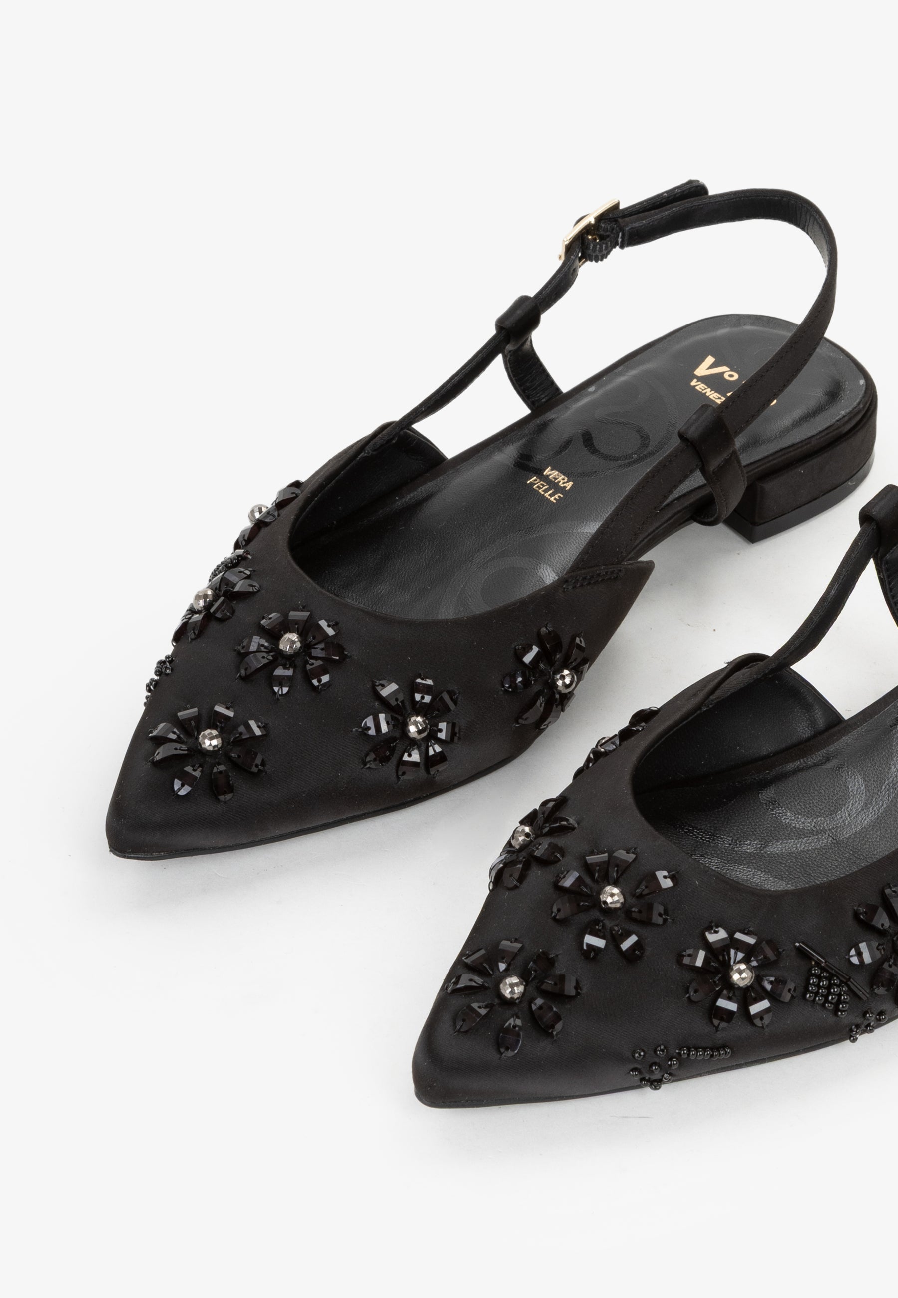 f64995525916e1291ea37f9b68a60166_NERO_73SC9YL01RIC_7_001