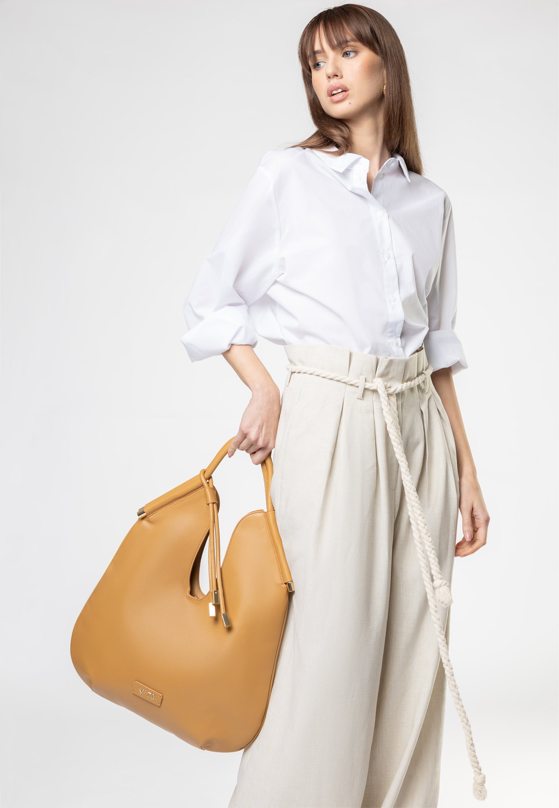 decbff23ce0b2a73e2a539e837752376_MARRONE_73BS9CH01_62_004