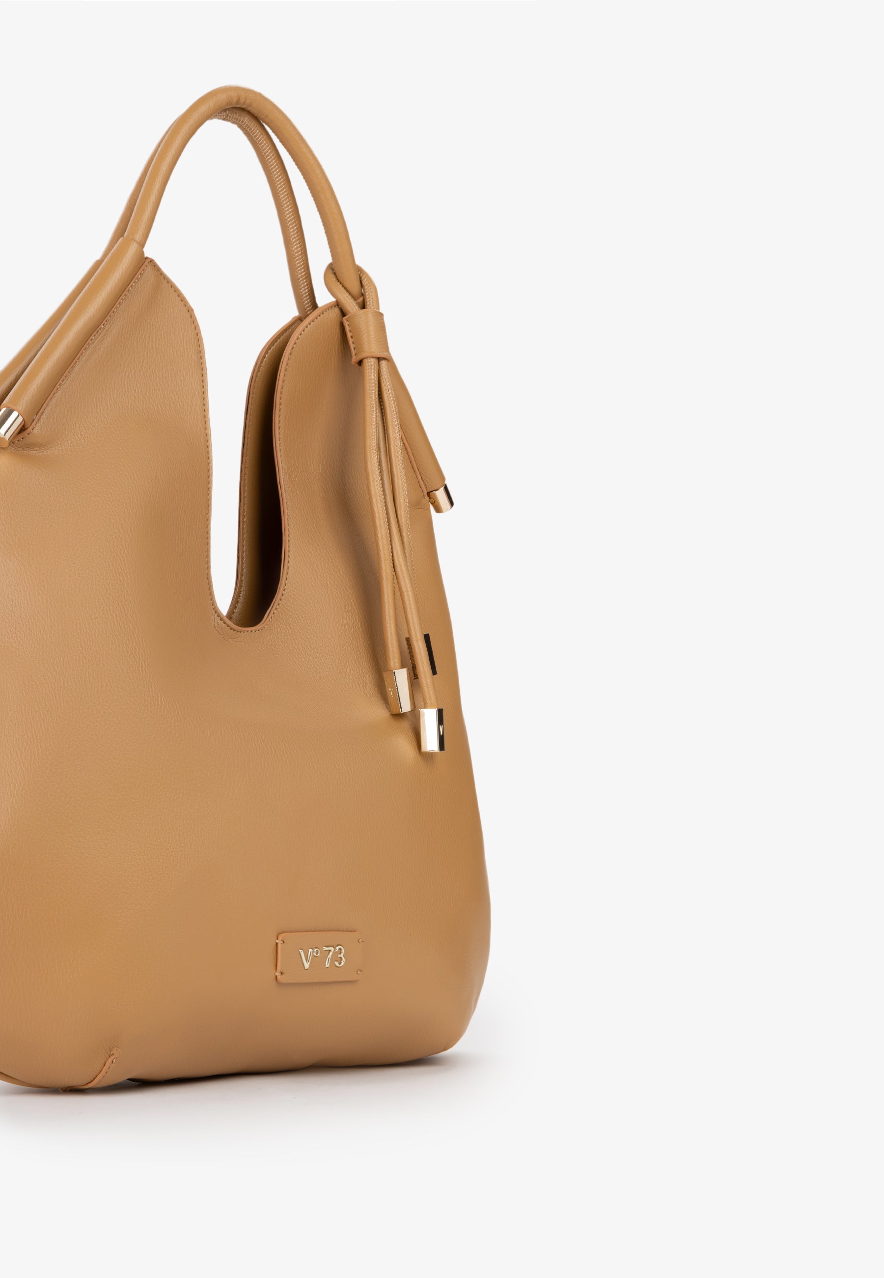 decbff23ce0b2a73e2a539e837752376_MARRONE_73BS9CH01_64_004