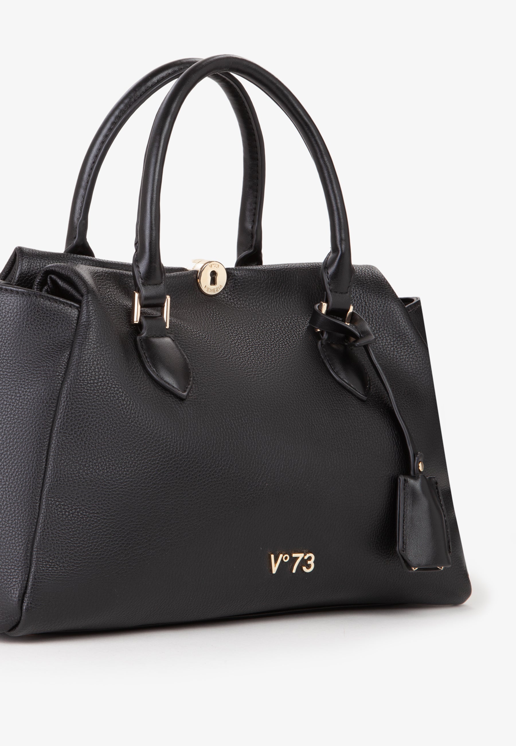 f64995525916e1291ea37f9b68a60166_NERO_73BS9D102_67_001