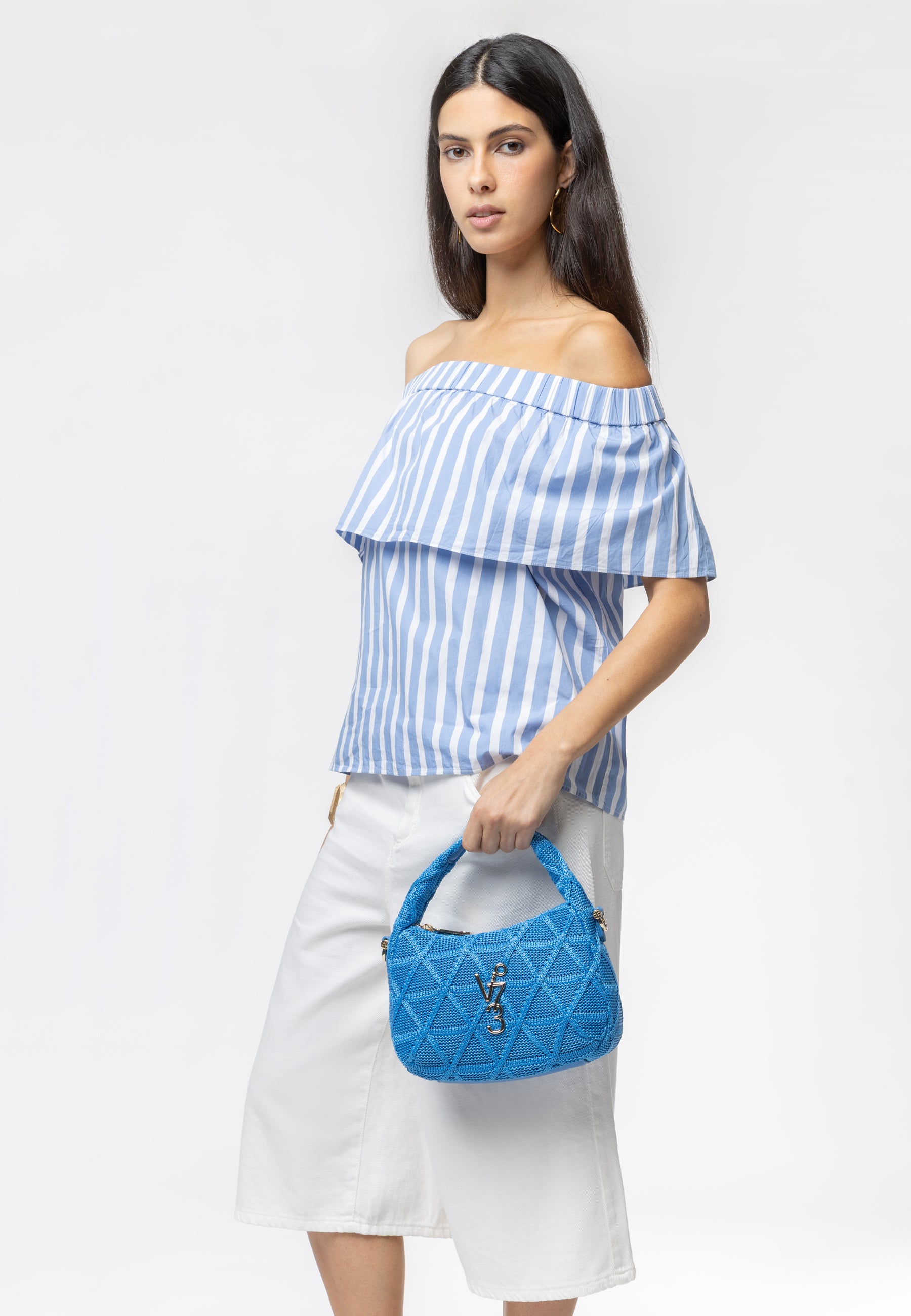 8614c9477a5d86f42a1da6b19d625392_BLU_73BS9MB02_15_071