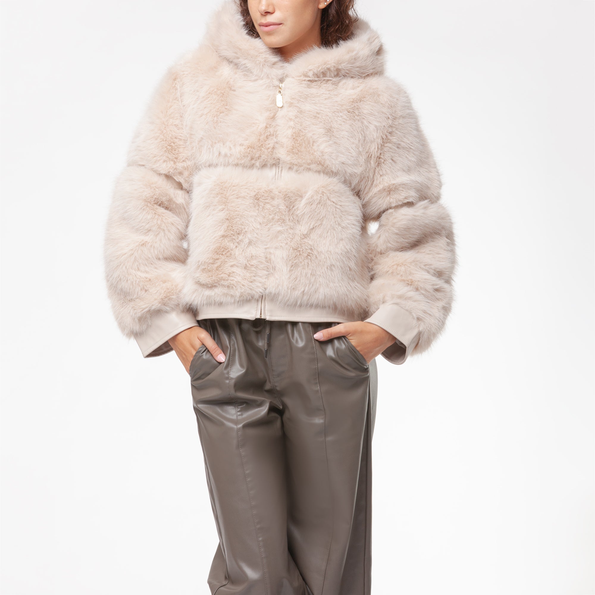 599ad3c10eb73c8347edf45ebf30f59e_OFF_WHITE_73C19EX02_12_328